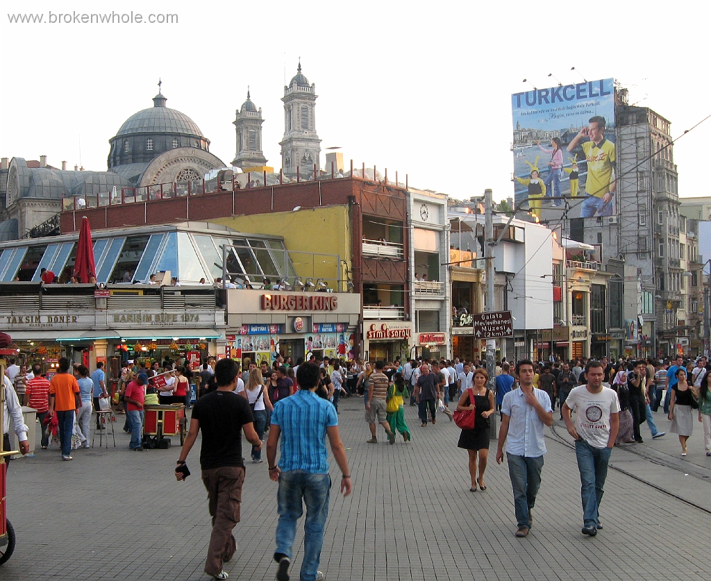 Istanbul Taksim Square.jpg